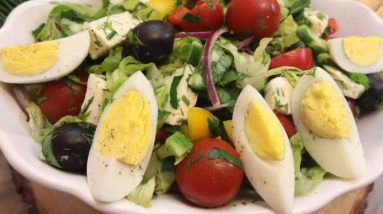The Perfect Easy Salad (Homemade Salad)