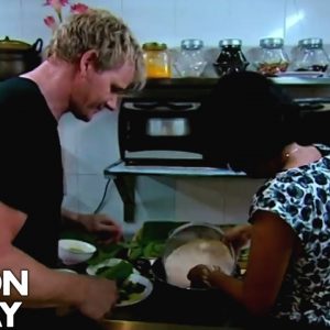 Gordon Ramsay Learns How To Make A Beef Rendang In Malaysia | Gordon's Great Escape