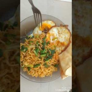 spicy fried noodles with fried eggs our favorite #Shortvideo