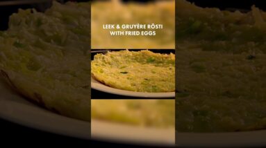 Leek & Gruyère rösti with fried eggs #shorts